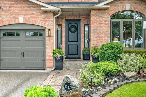 4247 Millcroft Park Drive, Burlington, ON - Outdoor