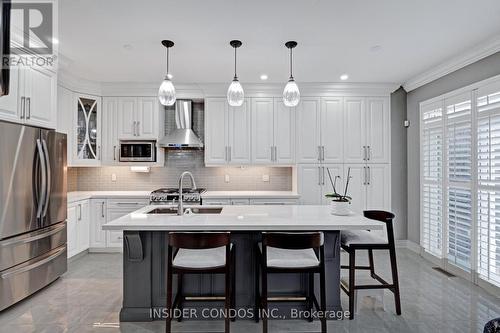 88 Faris Street, Bradford West Gwillimbury, ON - Indoor Photo Showing Kitchen With Stainless Steel Kitchen With Upgraded Kitchen