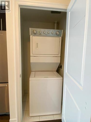 2706 - 510 Curran Place, Mississauga, ON - Indoor Photo Showing Laundry Room