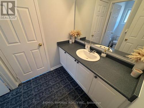 4916 Huron Heights Drive, Mississauga, ON - Indoor Photo Showing Bathroom