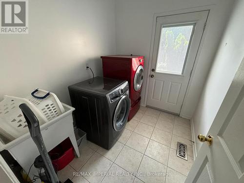 4916 Huron Heights Drive, Mississauga, ON - Indoor Photo Showing Laundry Room