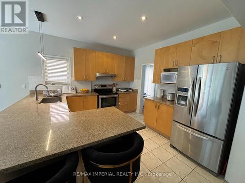 4916 Huron Heights Drive, Mississauga, ON - Indoor Photo Showing Kitchen