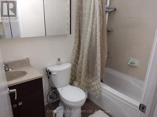 2709 - 4070 Confederation Parkway, Mississauga, ON - Indoor Photo Showing Bathroom