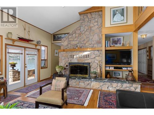 9222 Smith Road, Vernon, BC - Indoor Photo Showing Living Room With Fireplace