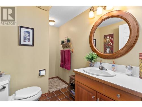 9222 Smith Road, Vernon, BC - Indoor Photo Showing Bathroom