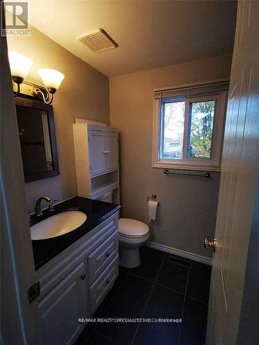 106 Bonaventure Drive, London, ON - Indoor Photo Showing Bathroom