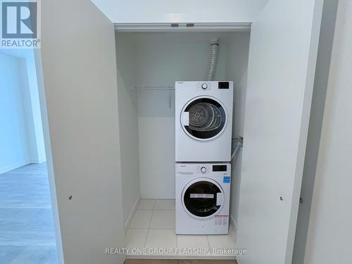 820 - 28 Ann Street, Mississauga, ON - Indoor Photo Showing Laundry Room