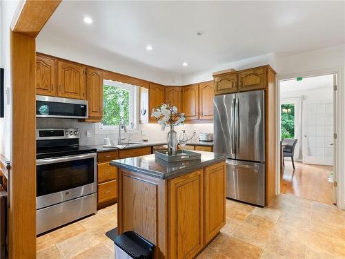 514 4Th Line, Caledonia, ON - Indoor Photo Showing Kitchen