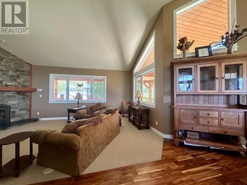 4810 40Th Street, Canyon, BC - Indoor With Fireplace