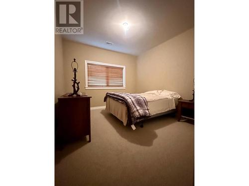 4810 40Th Street, Canyon, BC - Indoor Photo Showing Bedroom