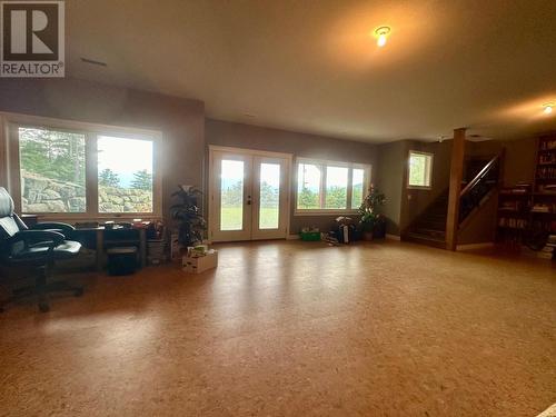 4810 40Th Street, Canyon, BC - Indoor