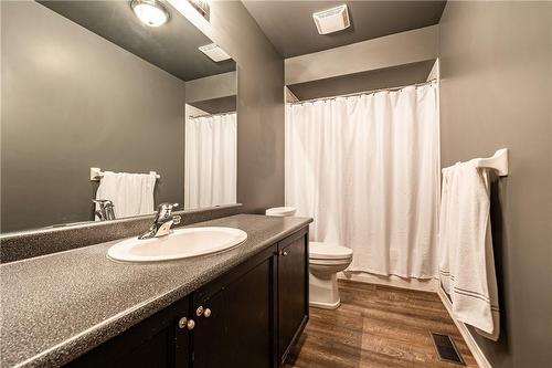 78 Gaydon Way, Brantford, ON - Indoor Photo Showing Bathroom