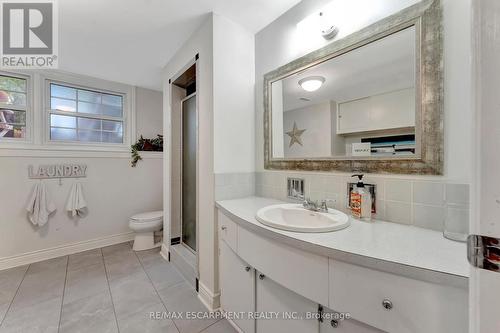 19 Auchmar Road, Hamilton (Buchanan), ON - Indoor Photo Showing Bathroom