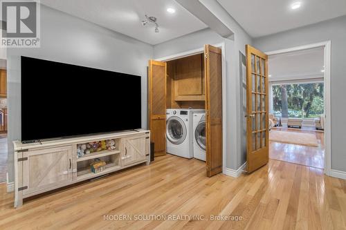 56 Pollock Avenue, Cambridge, ON - Indoor Photo Showing Laundry Room