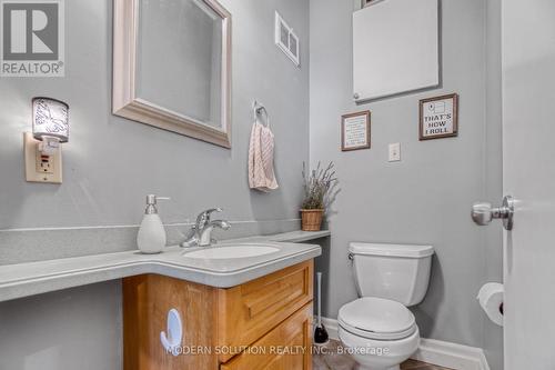 56 Pollock Avenue, Cambridge, ON - Indoor Photo Showing Bathroom