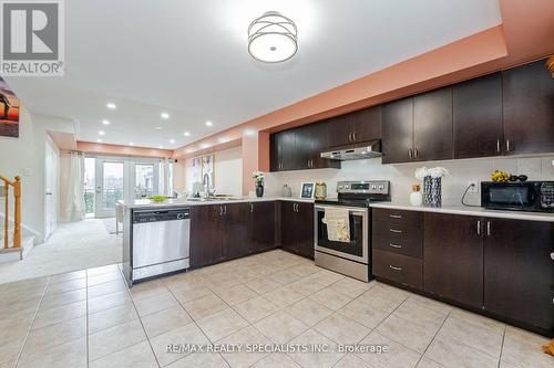 63 - 60 Fairwood Circle, Brampton, ON - Indoor Photo Showing Kitchen With Stainless Steel Kitchen