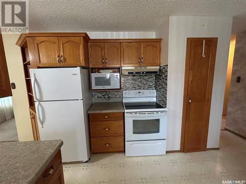 410 Cooper Way, Saskatoon, SK - Indoor Photo Showing Kitchen