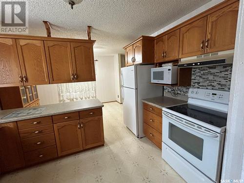 410 Cooper Way, Saskatoon, SK - Indoor Photo Showing Kitchen