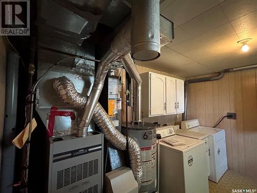 410 Cooper Way, Saskatoon, SK - Indoor Photo Showing Laundry Room