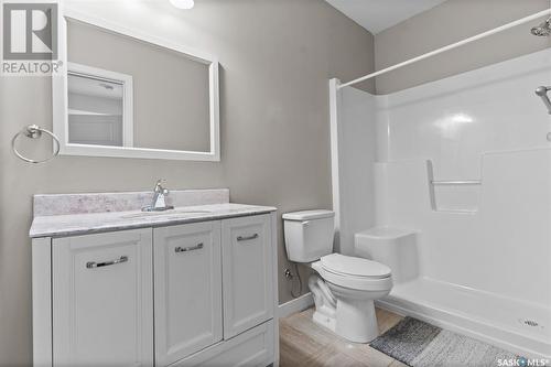 286 Kloppenburg Way, Saskatoon, SK - Indoor Photo Showing Bathroom