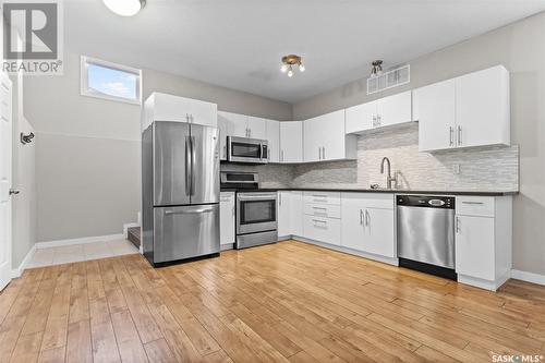 286 Kloppenburg Way, Saskatoon, SK - Indoor Photo Showing Kitchen With Stainless Steel Kitchen With Upgraded Kitchen