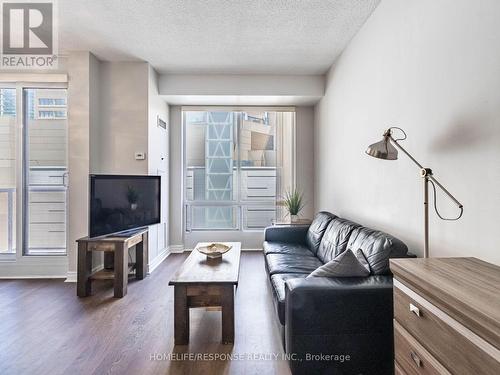 802 - 85 Bloor Street E, Toronto (Church-Yonge Corridor), ON - Indoor Photo Showing Living Room