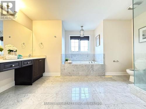 5 Hayes Lane, Toronto, ON - Indoor Photo Showing Bathroom