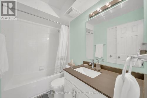 62 - 401 Beechgrove Drive S, Toronto, ON - Indoor Photo Showing Bathroom