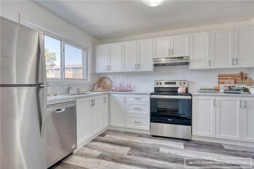 20 Anna Capri Drive|Unit #20, Hamilton, ON - Indoor Photo Showing Kitchen With Stainless Steel Kitchen