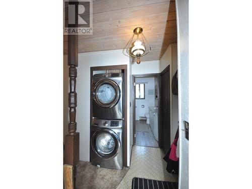 2820 Chimney Lake Road, Williams Lake, BC - Indoor Photo Showing Laundry Room