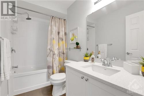 593 Foxlight Circle, Kanata, ON - Indoor Photo Showing Bathroom