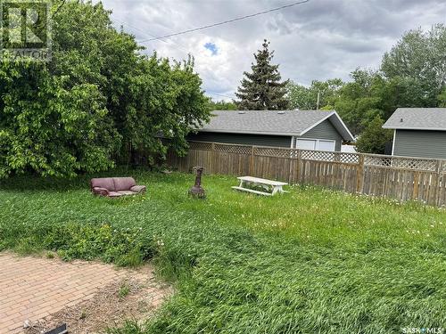 509 5Th Avenue W, Assiniboia, SK - Outdoor