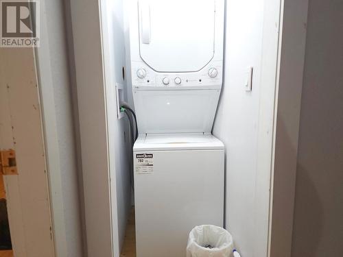 318 5Th Avenue, Burns Lake, BC - Indoor Photo Showing Laundry Room