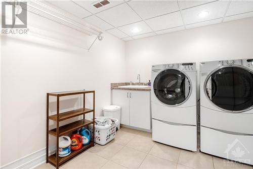 121 Solera Circle, Ottawa, ON - Indoor Photo Showing Laundry Room
