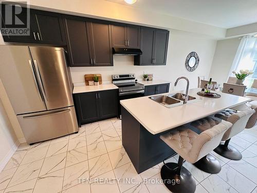 19 Buttercream Avenue, Thorold, ON - Indoor Photo Showing Kitchen With Stainless Steel Kitchen