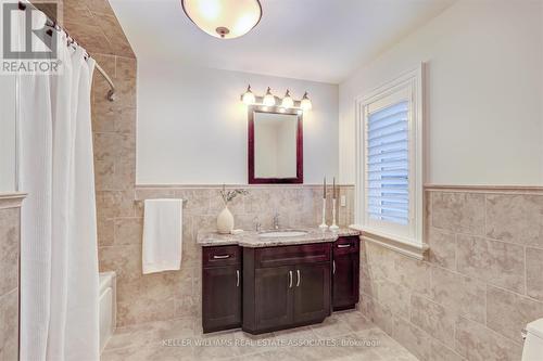 1353 Milton Avenue, Mississauga, ON - Indoor Photo Showing Bathroom