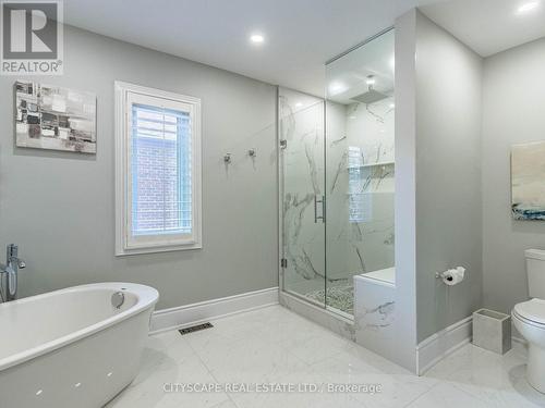 5471 Shorecrest Crescent, Mississauga, ON - Indoor Photo Showing Bathroom