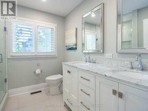 5471 Shorecrest Crescent, Mississauga, ON - Indoor Photo Showing Bathroom