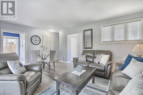 37 Burgby Avenue, Brampton, ON - Indoor Photo Showing Living Room