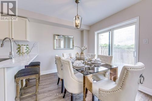 7403 Magistrate Terrace, Mississauga, ON - Indoor Photo Showing Dining Room