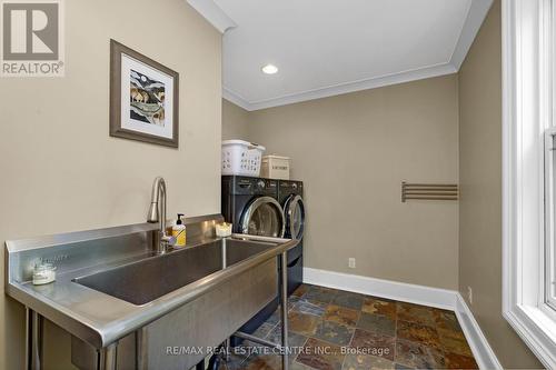 5955 Third Line, Erin, ON - Indoor Photo Showing Laundry Room