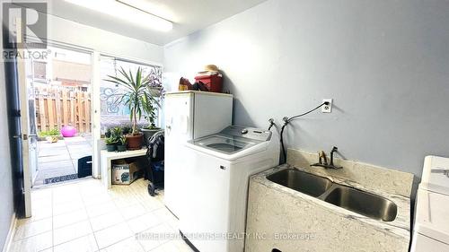 127 - 30 Venetian Crescent, Toronto, ON - Indoor Photo Showing Laundry Room