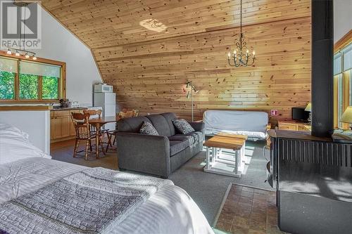 322 Cosby Subdivision Road, Mindemoya, ON - Indoor Photo Showing Bedroom