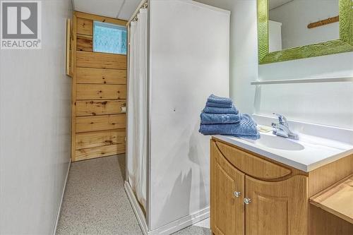 322 Cosby Subdivision Road, Mindemoya, ON - Indoor Photo Showing Bathroom