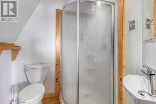 322 Cosby Subdivision Road, Mindemoya, ON - Indoor Photo Showing Bathroom