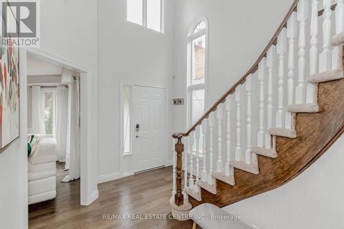 33 Strathroy Crescent, Hamilton, ON - Indoor Photo Showing Other Room