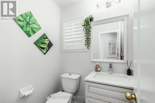 27 Whitehouse Crescent, Brampton, ON - Indoor Photo Showing Bathroom