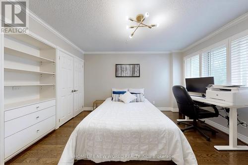 33 Beatty Crescent S, Aurora, ON - Indoor Photo Showing Bedroom
