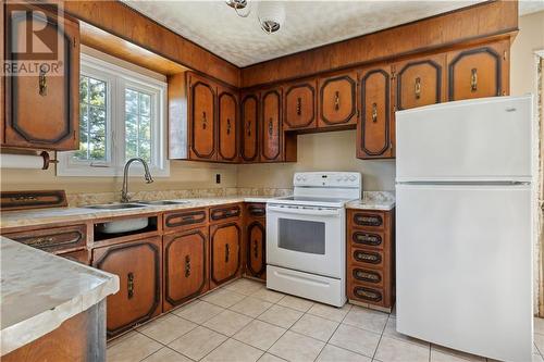 10406 Route 134, Saint-Louis-De-Kent, NB - Indoor Photo Showing Kitchen