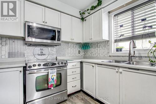 3 Shaina Court, Barrie (Painswick South), ON - Indoor Photo Showing Kitchen With Double Sink